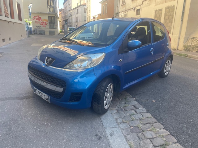 PEUGEOT 107